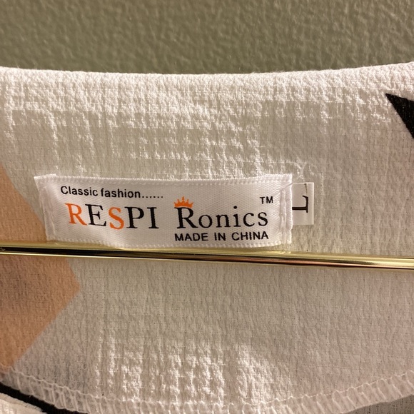 SALE🌟 3 for $12 Swimsuit cover up - Picture 3 of 3